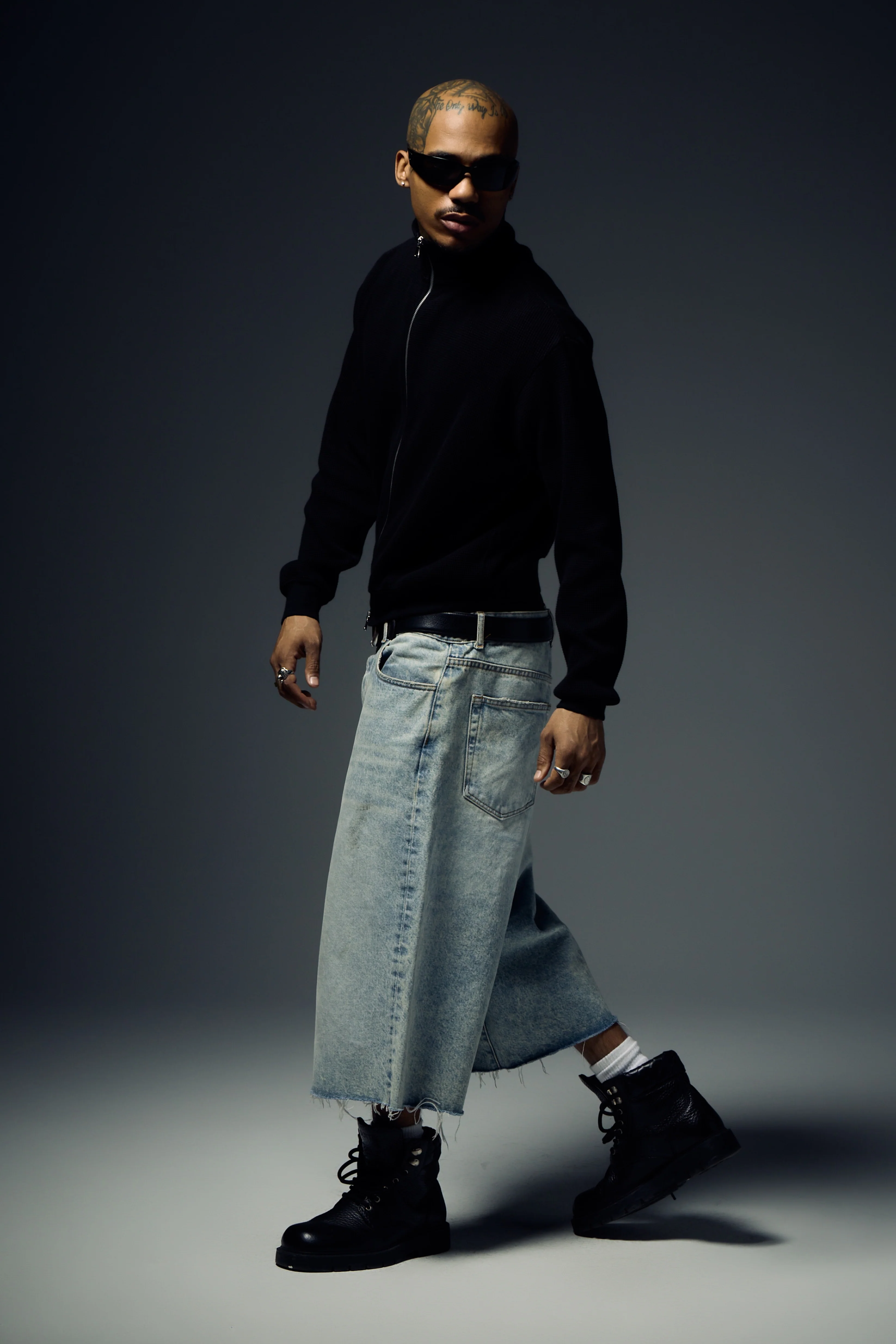 Baggy Denim Short - Light Wash - Image 5